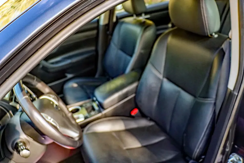 Nissan Altima SL 2018 - Top Option - Canadian Specs - Clean Title - Image 11