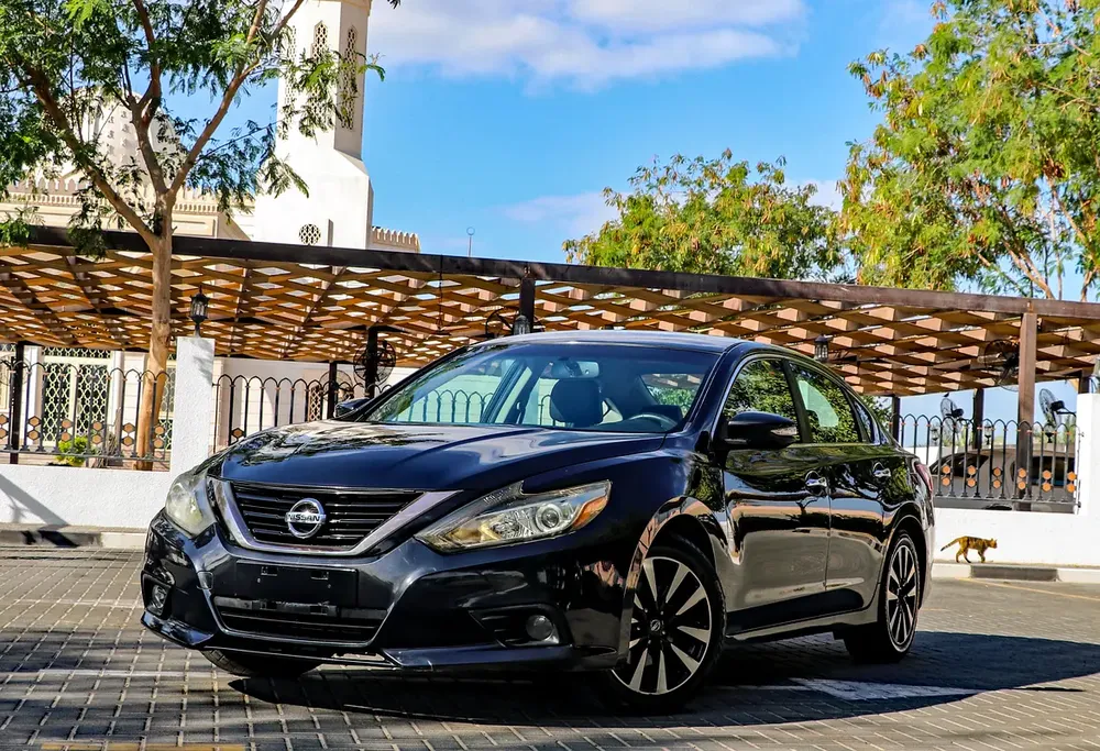 Nissan Altima SL 2018 - Top Option - Canadian Specs - Clean Title - Image 16