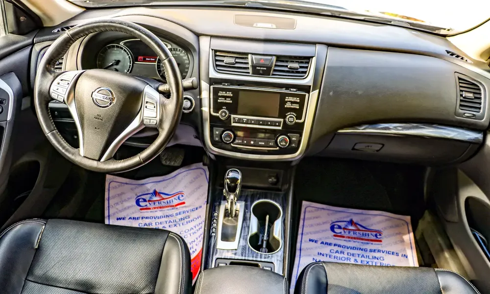 Nissan Altima SL 2018 - Top Option - Canadian Specs - Clean Title - Image 9
