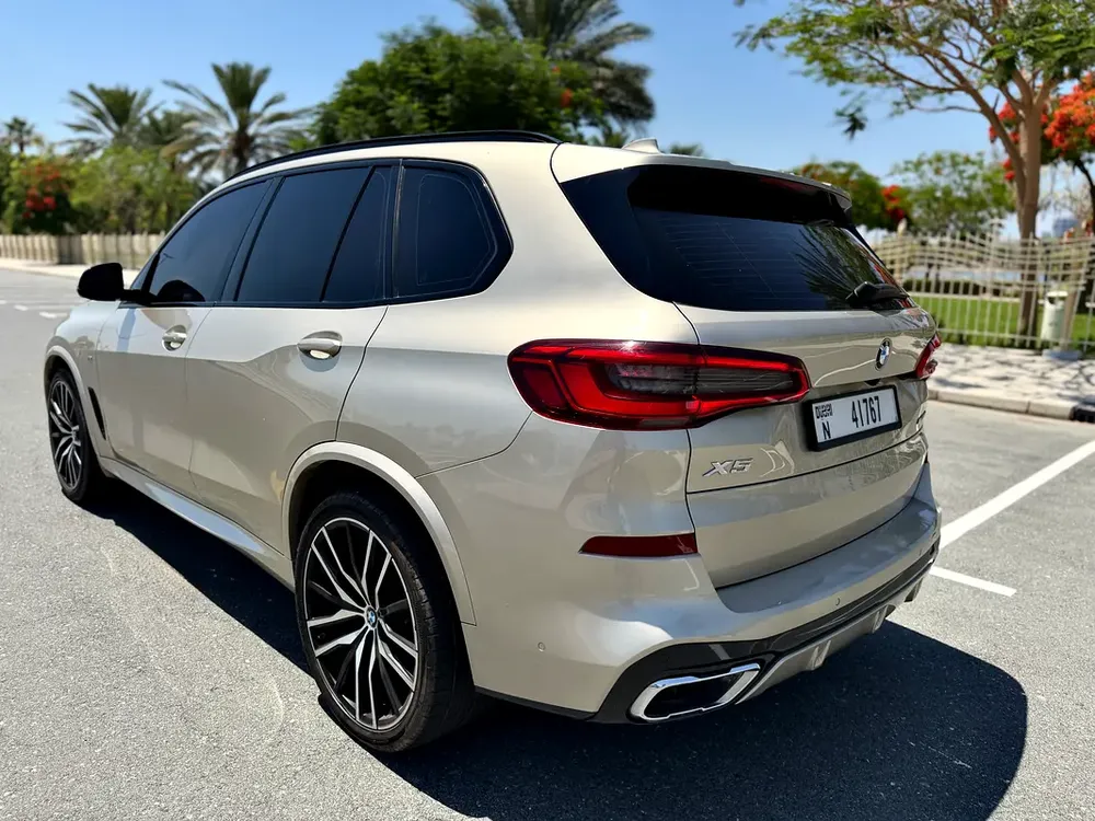 BMW X5 xDrive50i M Sport 2019 GCC Specs - Pristine Condition - Image 4