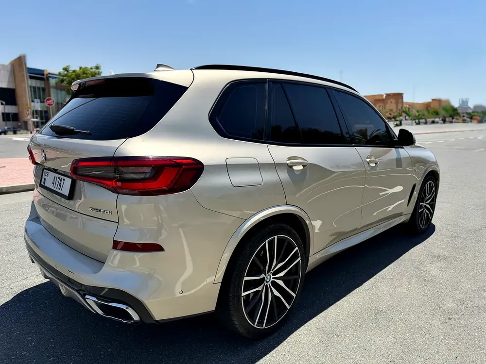 BMW X5 xDrive50i M Sport 2019 GCC Specs - Pristine Condition - Image 6