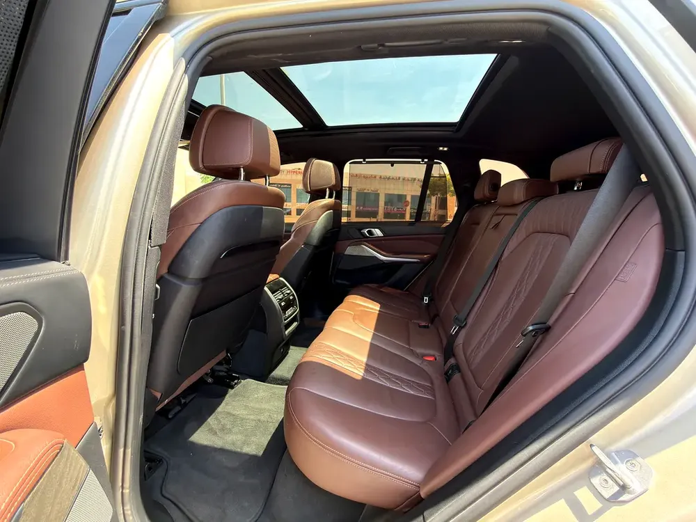 BMW X5 xDrive50i M Sport 2019 GCC Specs - Pristine Condition - Image 8