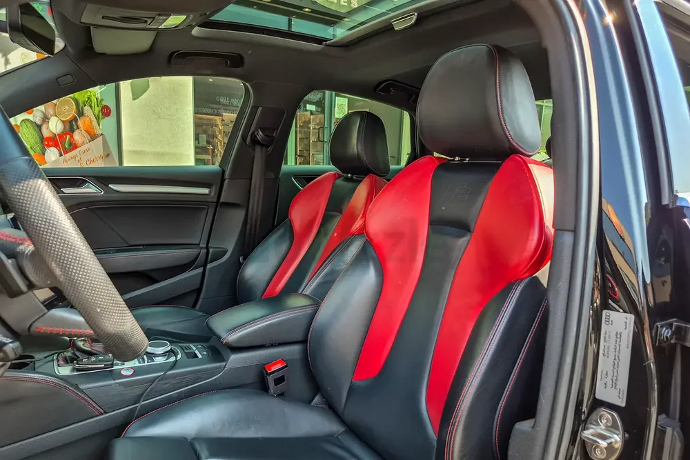 AED 1011/month | 2018 Audi S3/RS3 Standard | GCC Specs | Ref#301992 - Image 12
