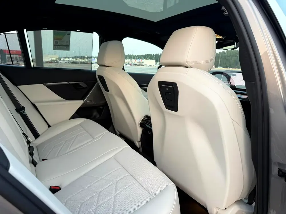 2026 BMW 520i M Sport GCC . 2 Years Warranty - Image 11