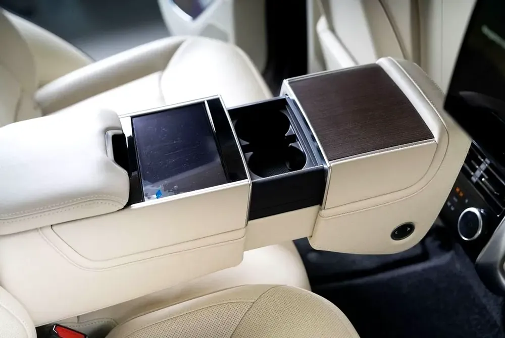 2023-RANGE ROVER VOGUE P530 AUTOBIOGRAPHY-WARRANTY TILL 25.1.2029 OR 150.000KM-FSH WITH AL TAYER - Image 18