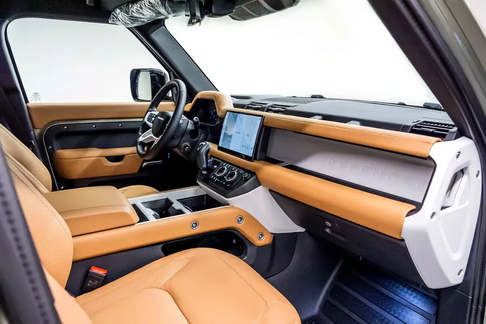 2025 Land Rover Defender - GCC Spec - Warranty and Lease to Own Available - Image 11
