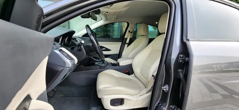 2020 Jaguar E‑PACE S (P200) -2.0L/4 Cyl-Excellent Condition-Full Service History - Image 8