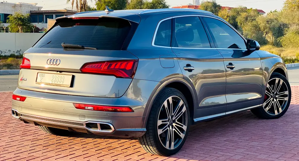 Pristine Audi SQ5 2018 | 3.0 TFSI quattro | GCC Specs | Low Mileage - Image 4