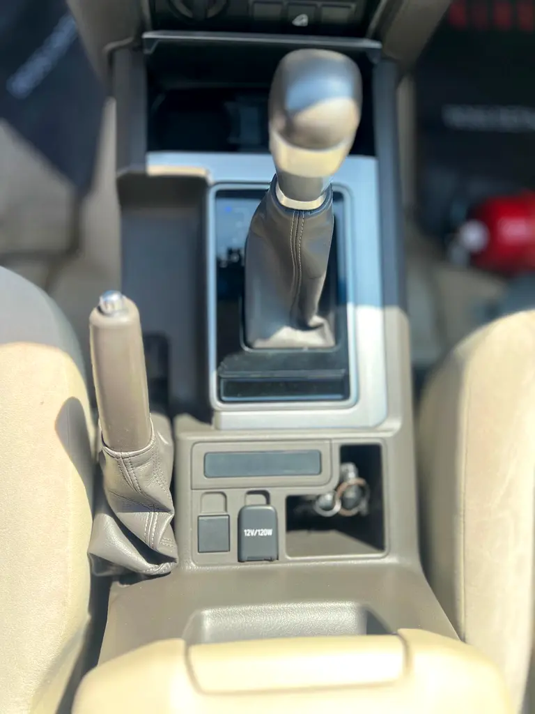 Toyota Prado GXR 2020 GCC White Clean Car - Image 10