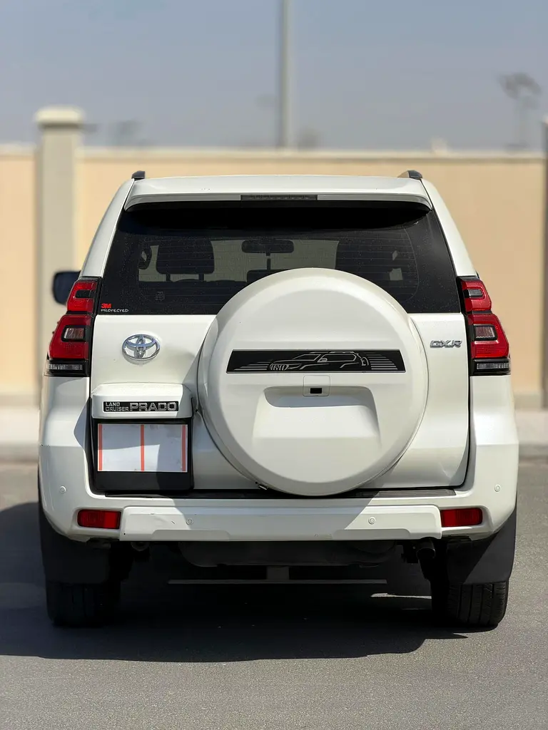 Toyota Prado GXR 2020 GCC White Clean Car - Image 5