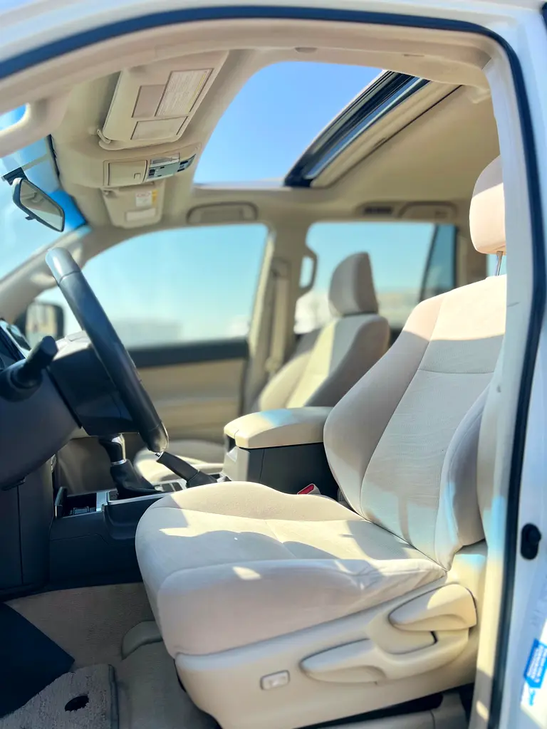 Toyota Prado GXR 2020 GCC White Clean Car - Image 9