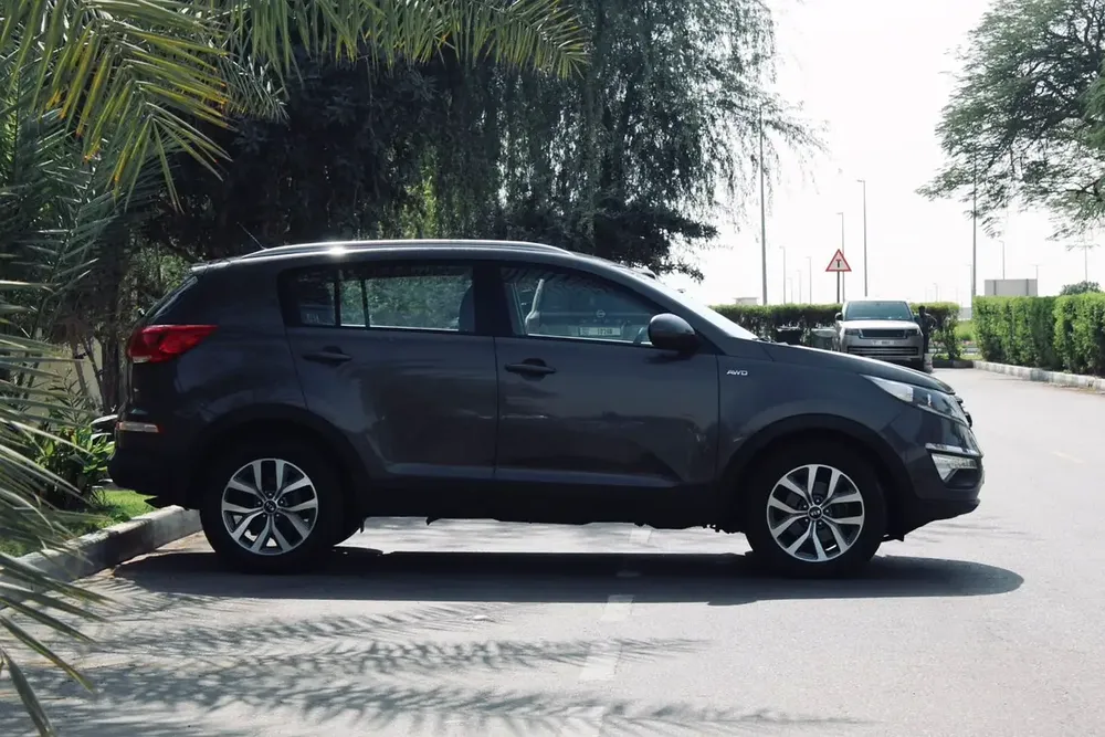 2014 Kia Sportage in excellent shape very low mileage - Image 5