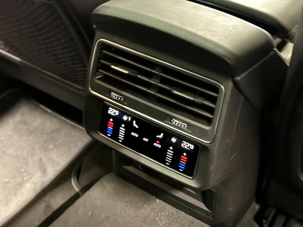 Q7 PROGRESS PLUS QUATTRO 55 TFSI | Warranty | Service - Image 17