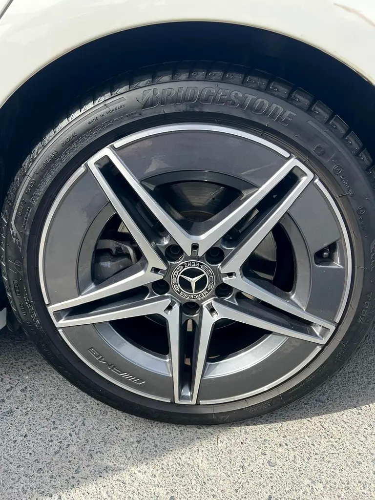 Mercedes C200 2023 GCC No Accident Original Paint Gargash Service Warranty PFF under warranty - Image 9