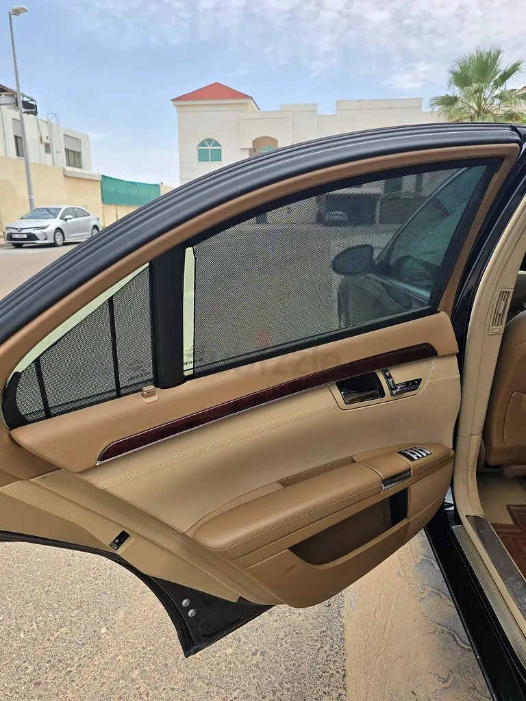 2008 Mercedes S350L | 1st Owner | Gargash  | GCC Specs | Low Mileage - Image 12