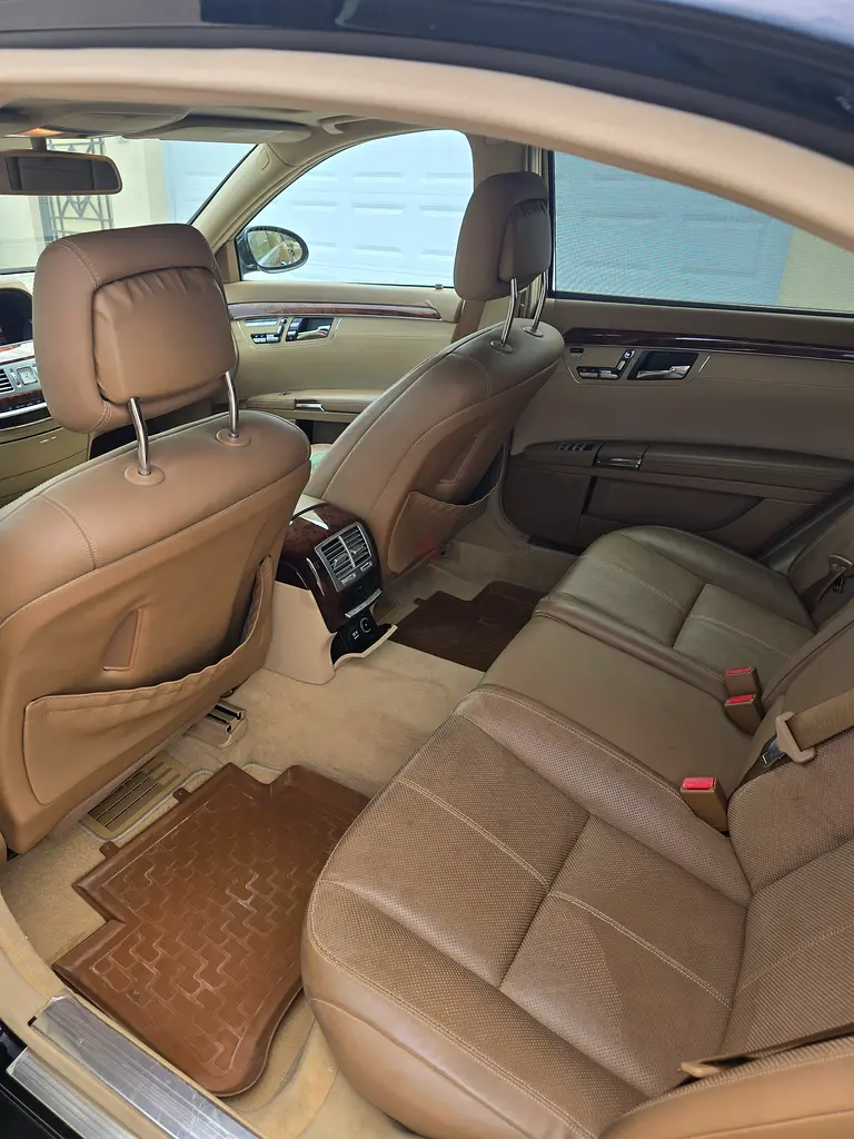 2008 Mercedes S350L | 1st Owner | Gargash  | GCC Specs | Low Mileage - Image 13