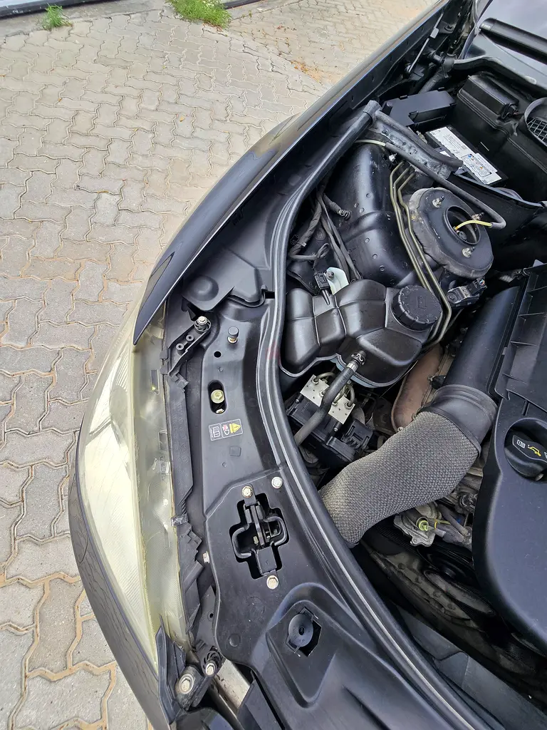 2008 Mercedes S350L | 1st Owner | Gargash  | GCC Specs | Low Mileage - Image 17