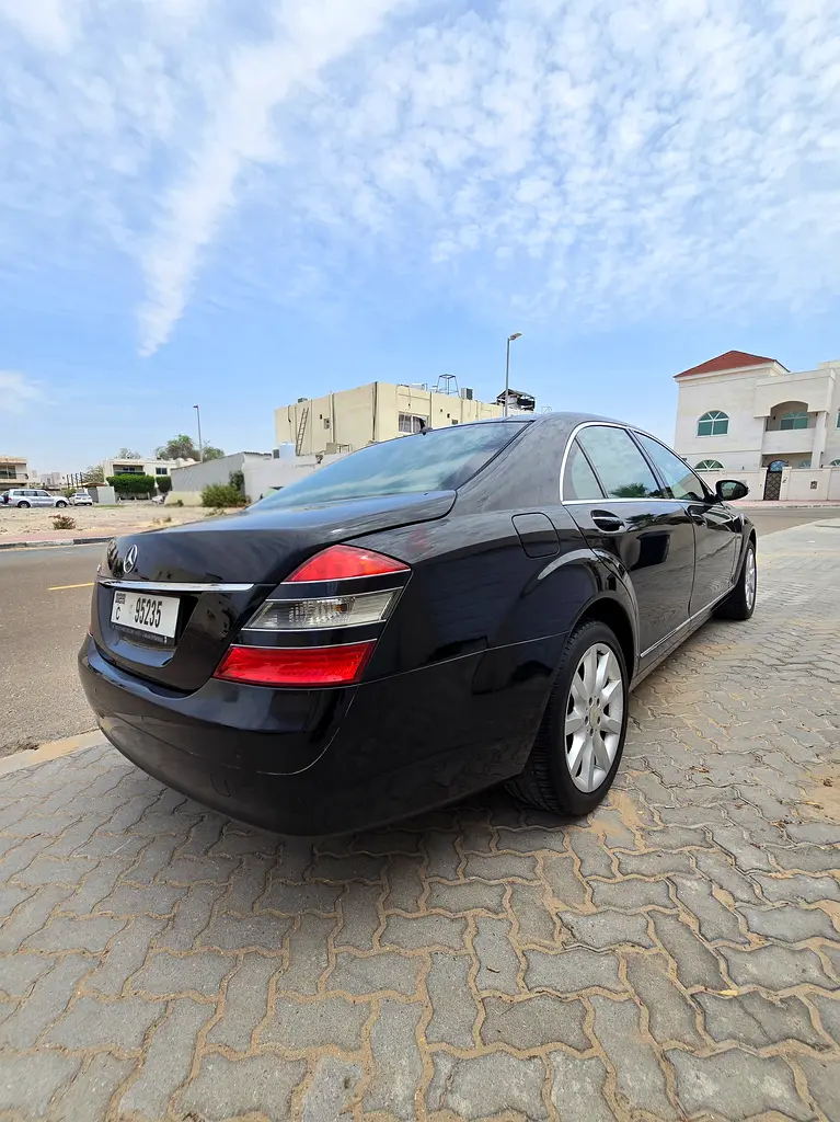2008 Mercedes S350L | 1st Owner | Gargash  | GCC Specs | Low Mileage - Image 4