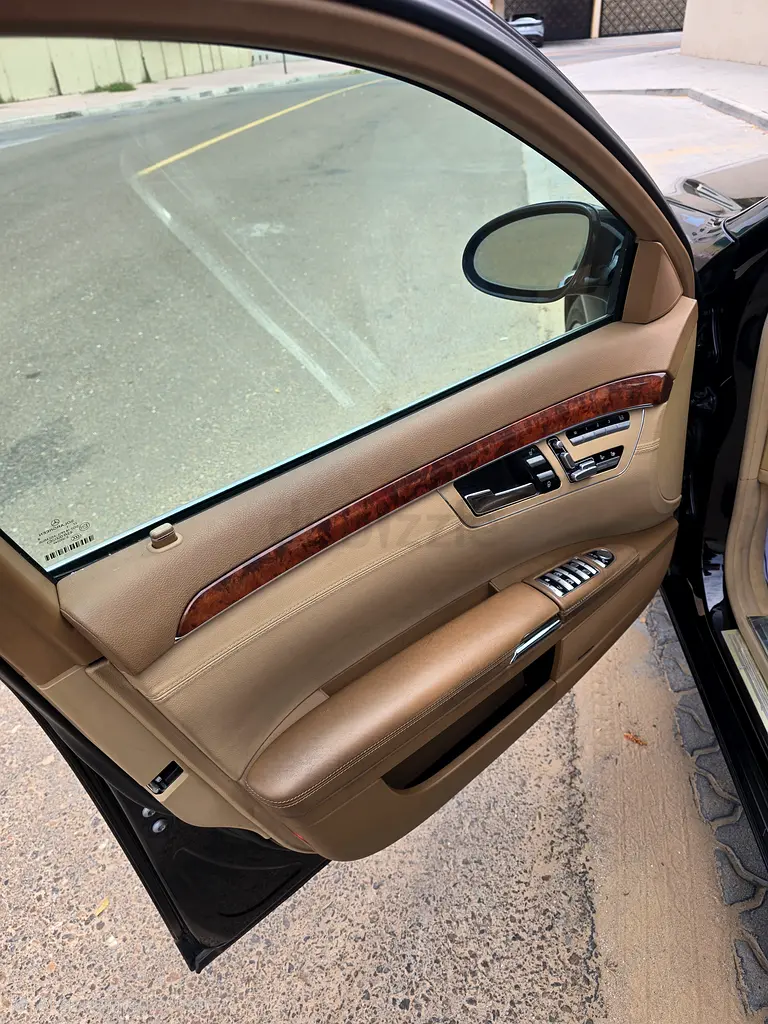 2008 Mercedes S350L | 1st Owner | Gargash  | GCC Specs | Low Mileage - Image 6