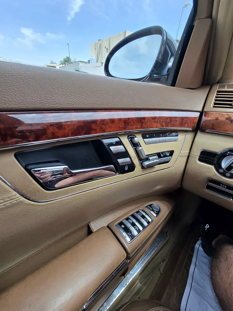 2008 Mercedes S350L | 1st Owner | Gargash  | GCC Specs | Low Mileage - Image 7