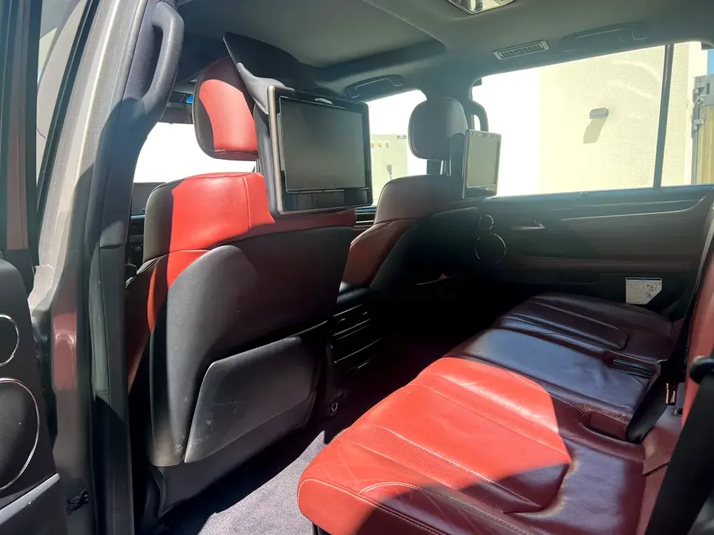 FOR SELL: 2018 Lexus LX 570 Platinum GCC – Luxury SUV in Excellent Condition - Image 7