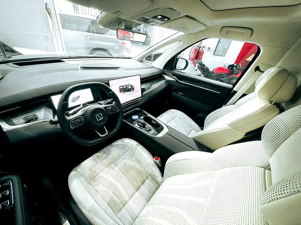 AED 5,200 // 20% DP // 2024 Zeekr 009 Grand Ultra Luxury 4-seater MPV Electric. - Image 10