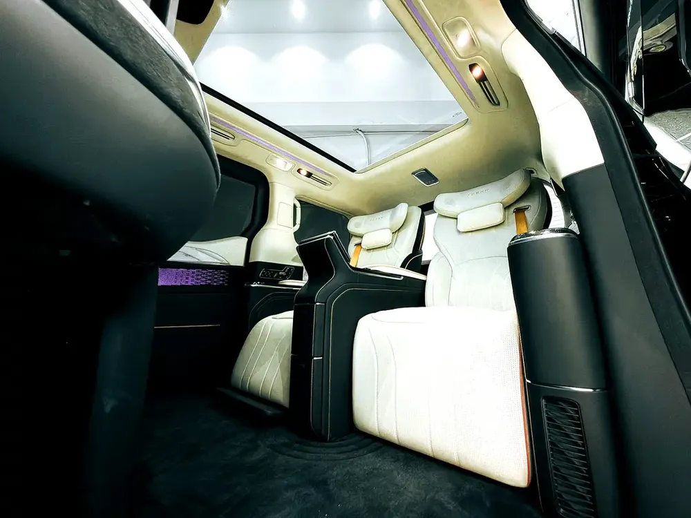 AED 5,200 // 20% DP // 2024 Zeekr 009 Grand Ultra Luxury 4-seater MPV Electric. - Image 14