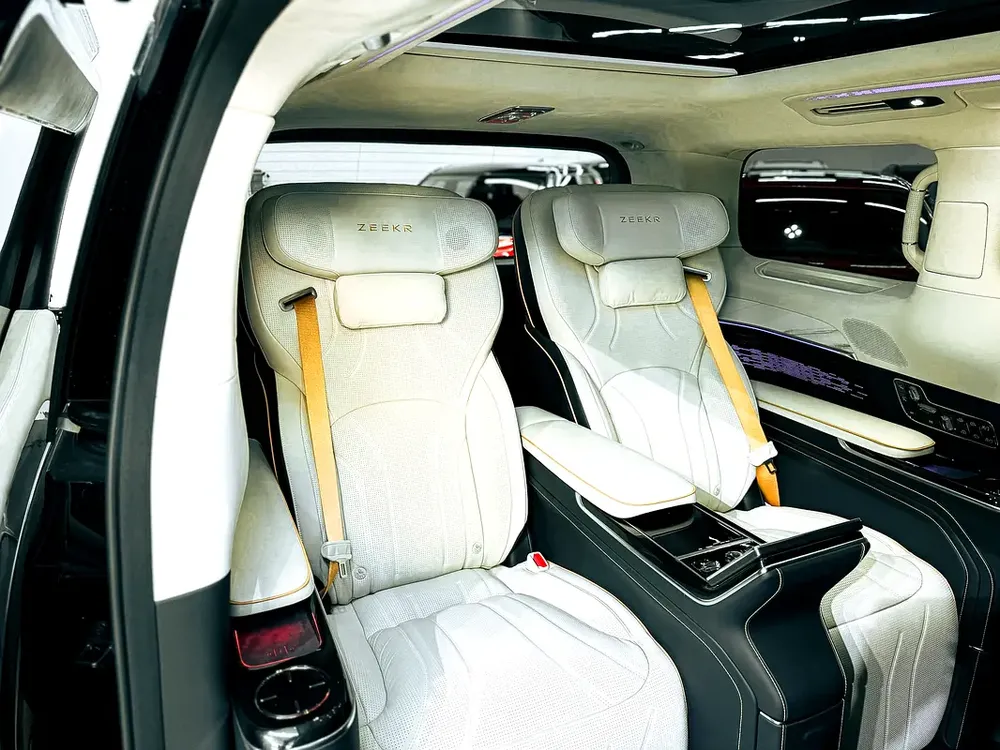 AED 5,200 // 20% DP // 2024 Zeekr 009 Grand Ultra Luxury 4-seater MPV Electric. - Image 15