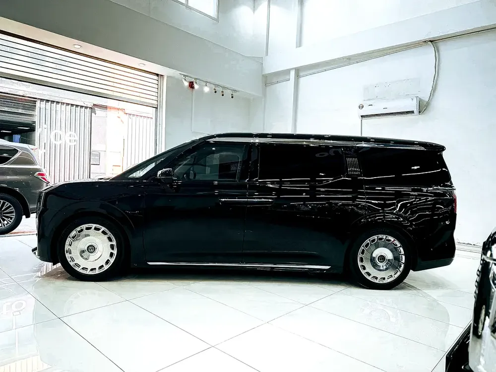 AED 5,200 // 20% DP // 2024 Zeekr 009 Grand Ultra Luxury 4-seater MPV Electric. - Image 6