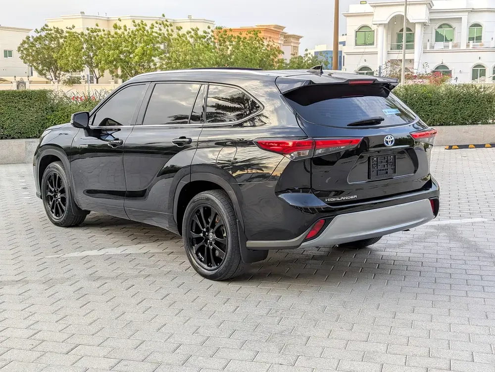Toyota Highlander VXR Hybrid 2021 - GCC Specs - Pristine Condition - Image 17