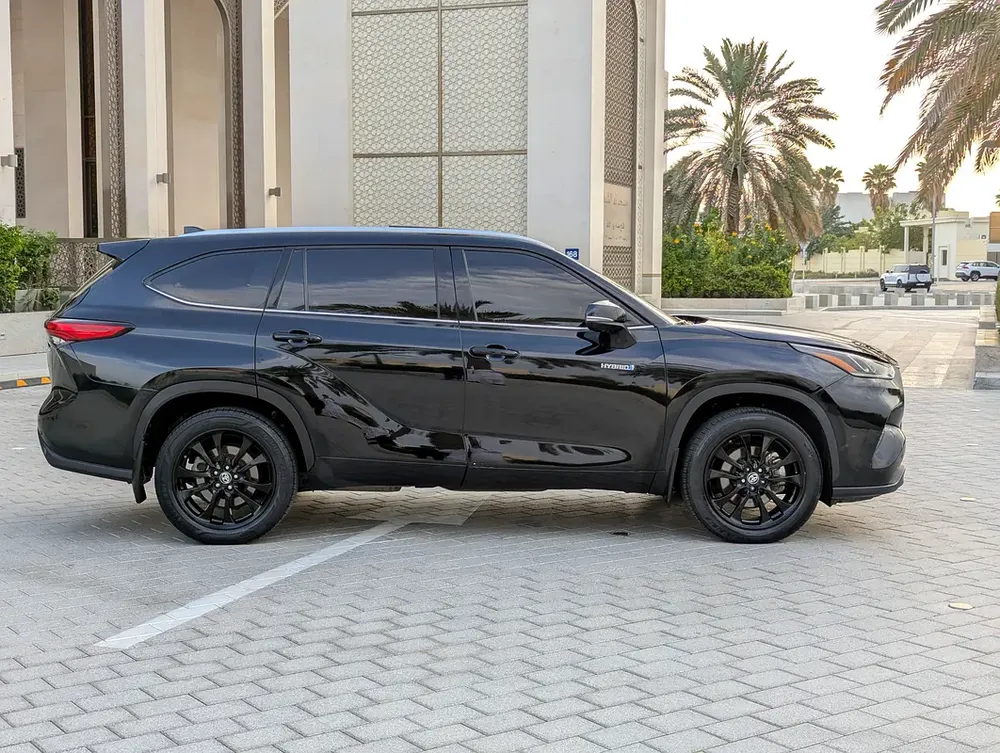 Toyota Highlander VXR Hybrid 2021 - GCC Specs - Pristine Condition - Image 19