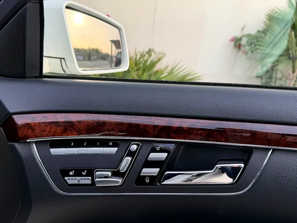2012 Mercedes-Benz S-Class S 550 - European Specs - Immaculate Condition - Image 13