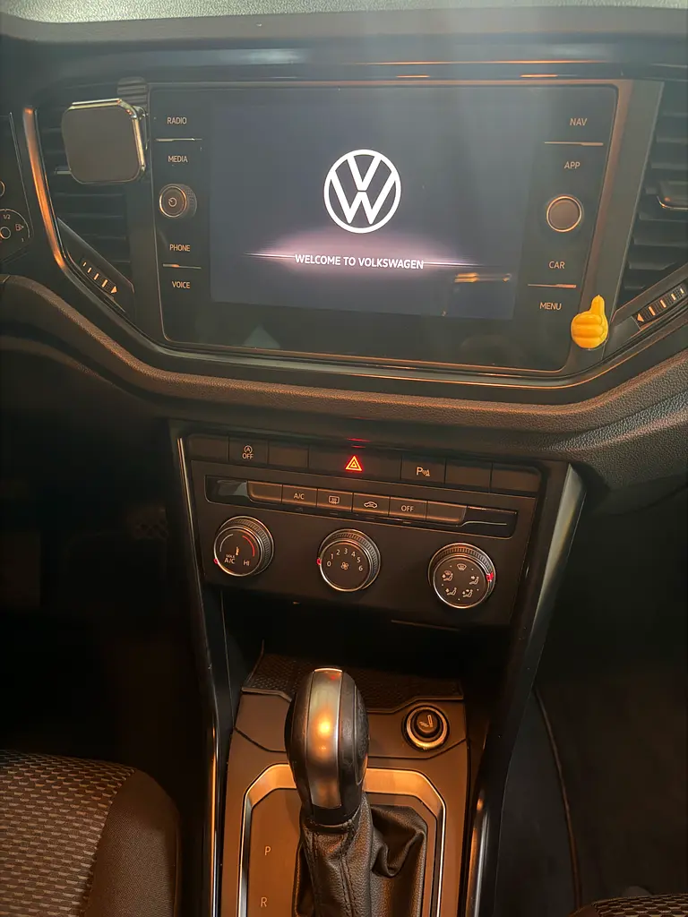 Volkswagen T-Roc 2021 – GCC Specs | Excellent Condition - Image 17