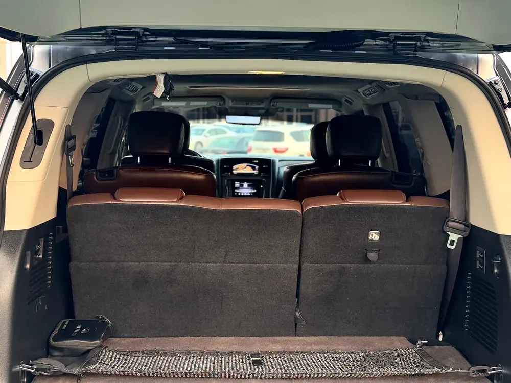 Infinity QX80 VIP seats amazing condition USA imported - Image 8