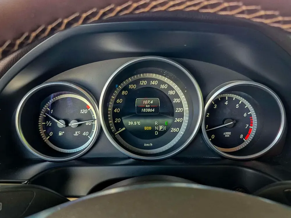 AED 1338/month | 2016 Mercedes-Benz E-Class E 200 | GCC Specs | Ref#474197 - Image 14