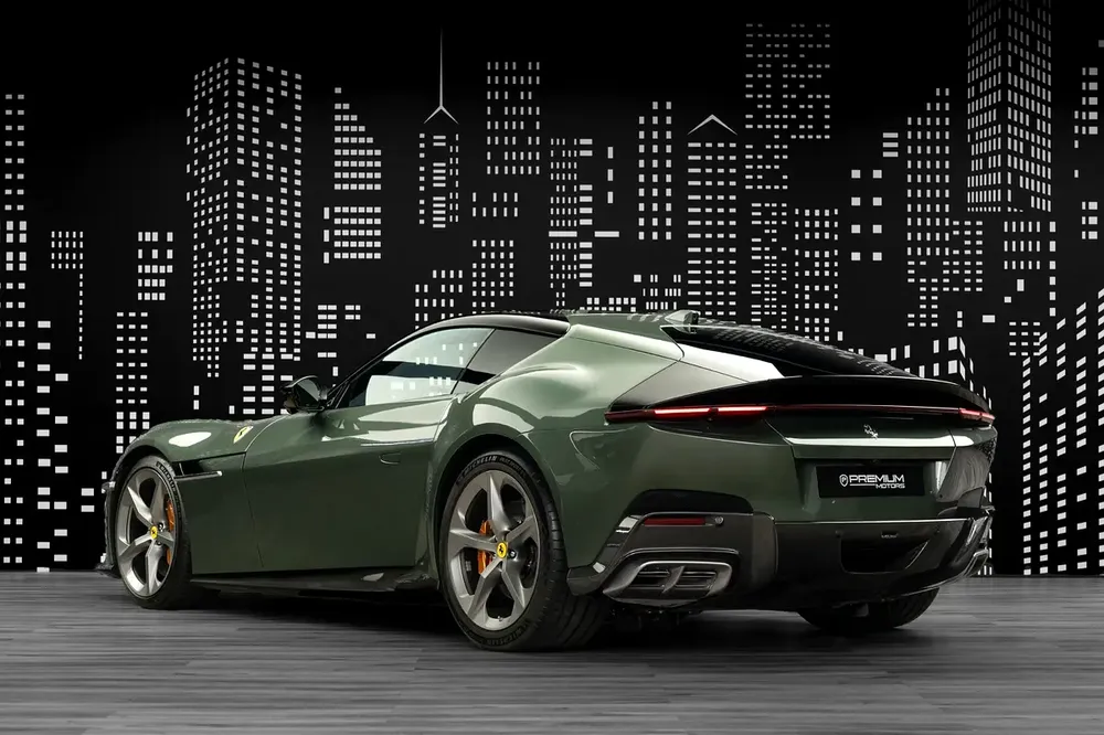 FERRARI | 12 CILINDRI | 2025 BRAND NEW | FULL CARBON EXTERIOR - Image 4