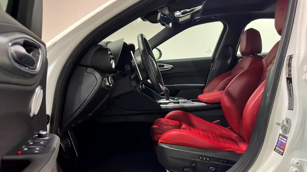 AED 2,145 / Month | Alfa Romeo | Giulia Veloce MCA | 2024 | Warranty and Service | Service History - Image 10