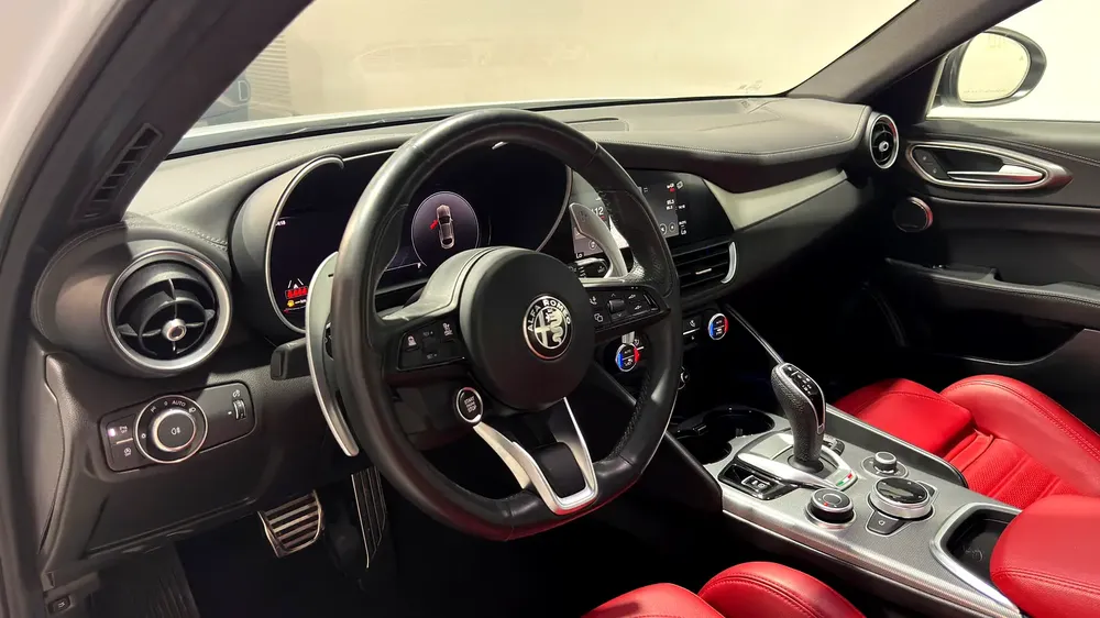 AED 2,145 / Month | Alfa Romeo | Giulia Veloce MCA | 2024 | Warranty and Service | Service History - Image 9