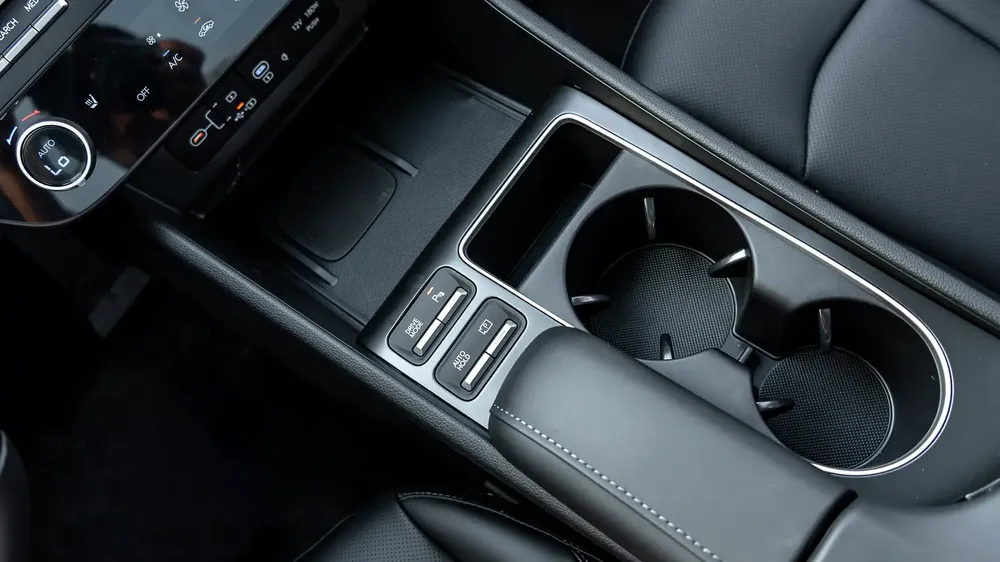 2025 | HYUNDAI SONATA 1.5T PRO - PANORAMIC SUNROOF - Image 15