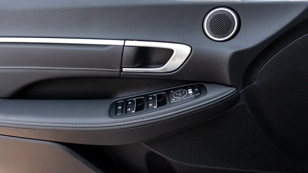 2025 | HYUNDAI SONATA 1.5T PRO - PANORAMIC SUNROOF - Image 8