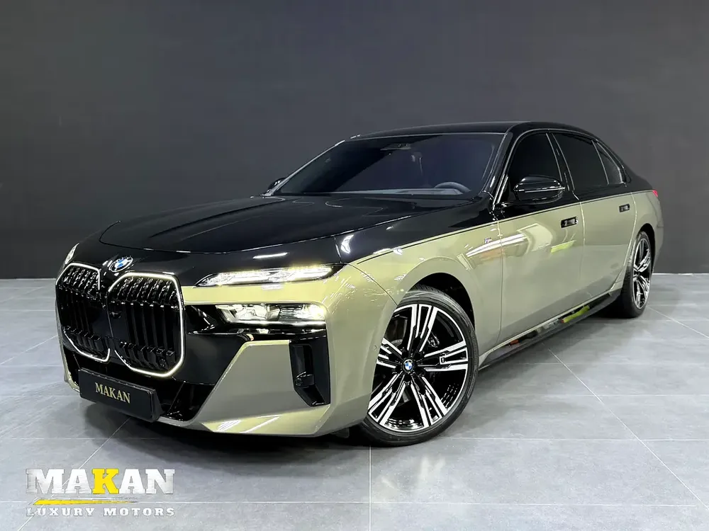 BMW 760i - Image 17