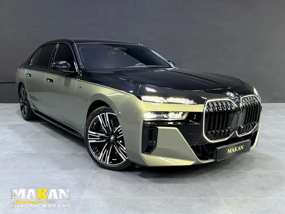 BMW 760i - Image 18