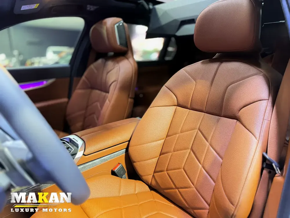 BMW 760i - Image 6