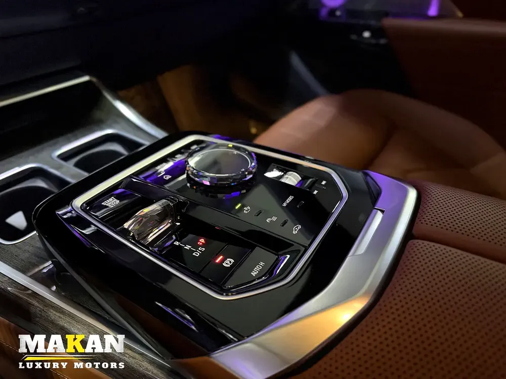 BMW 760i - Image 9