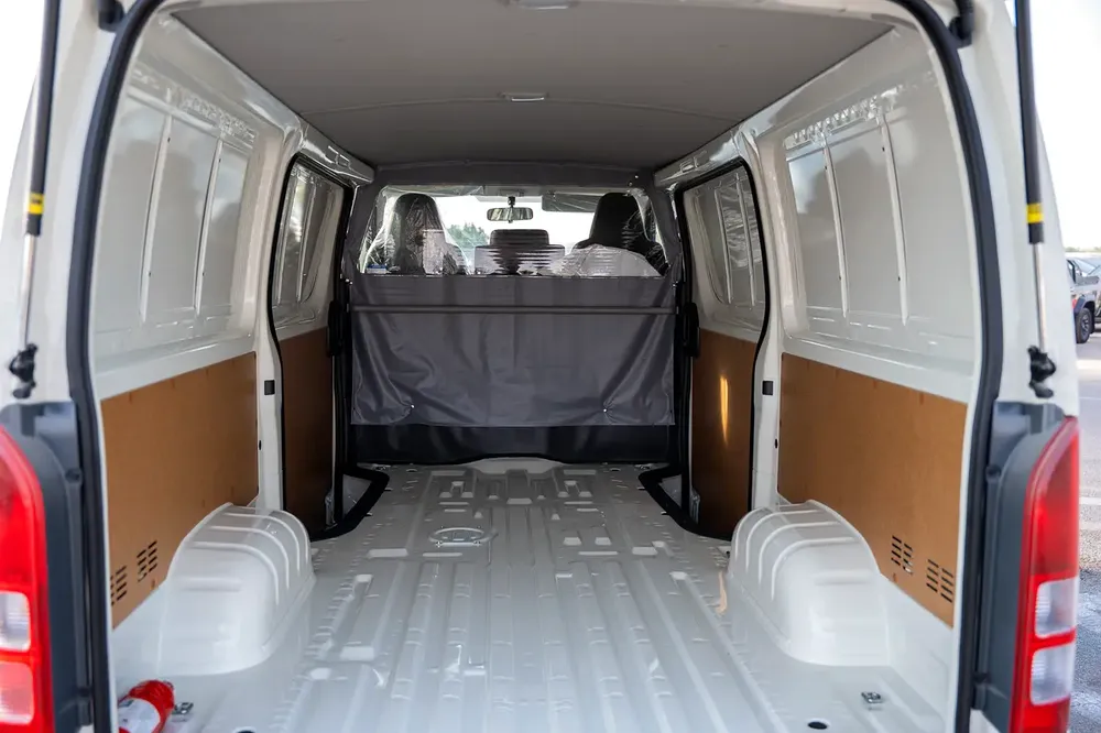 Toyota Hiace Panel Van 2025 GCC Specs Standard roof manual - Image 12