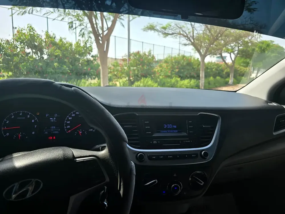 2020 Hyundai Accent GL GCC Specs - Image 8