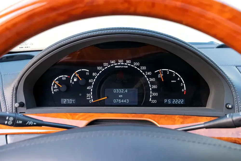2001 Mercedes S 55 AMG - Image 13
