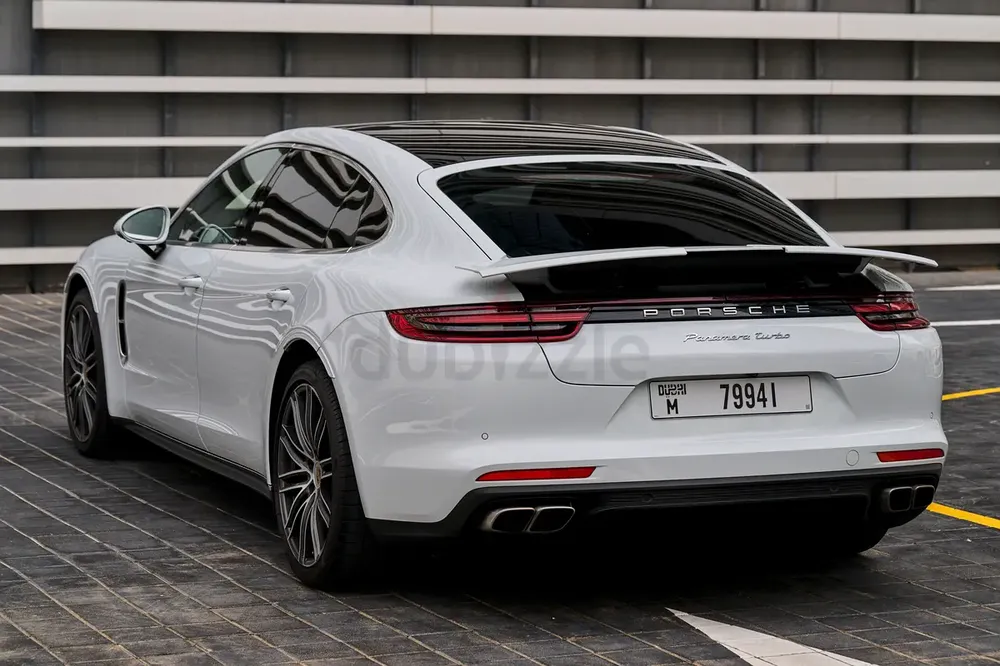 2018 Porsche Panamera Turbo - Image 11