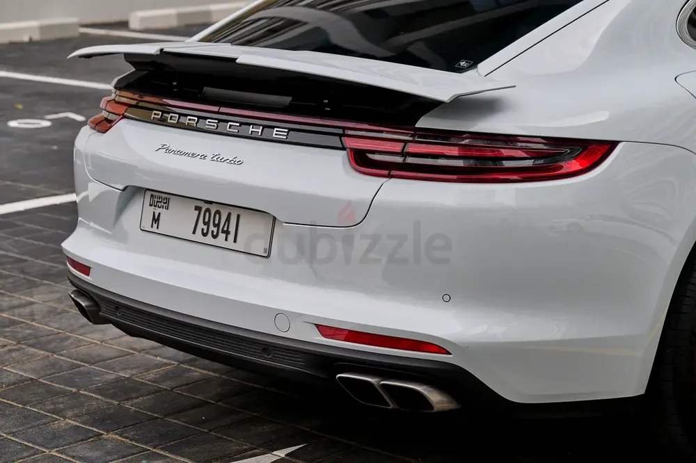 2018 Porsche Panamera Turbo - Image 12