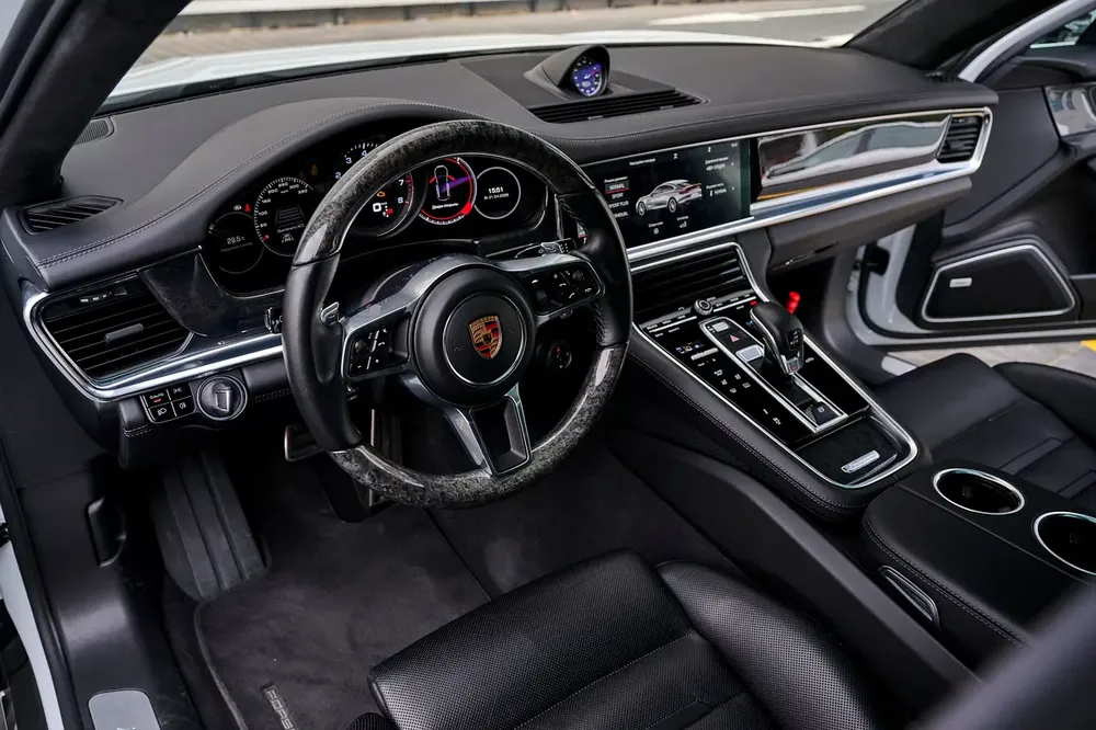 2018 Porsche Panamera Turbo - Image 14